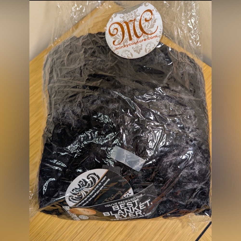 NWT Minky Couture Lush Black Onyx Blanket